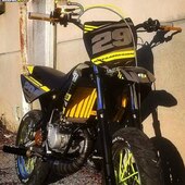 🟡⚫️ Derbi #gotamisée avec le kit déco semi-perso DERBI V3 FAZE YELLOW 🚀

#gotamdesign #moto #ktm #husqvarna #yamaha #kawasaki #suzuki #honda #beta #derbi #sherco #fantic #gilera #rieju #bikelife #supermot #motocross #enduro #50cc #85cc #125cc #250cc #300cc #450cc #500cc #2stroke #4stroke #ride #grenzgaenger