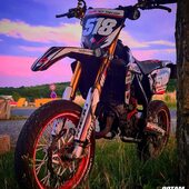 🔴⚫️ Be gotamized 😎🔥

#gotamdesign #moto #ktm #husqvarna #yamaha #kawasaki #suzuki #honda #beta #derbi #sherco #fantic #gilera #rieju #bikelife #supermot #motocross #enduro #50cc #85cc #125cc #250cc #300cc #450cc #500cc #2stroke #4stroke #ride #grenzgaenger #chrome